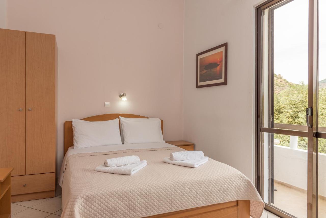 Apartament Oriental Bay Palaiochora Zewnętrze zdjęcie